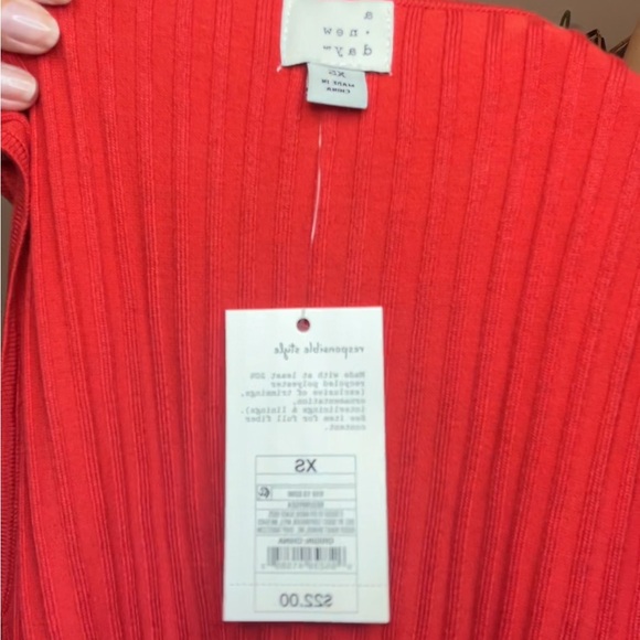 Target Red Button-Up Tank Top - Picture 3 of 3